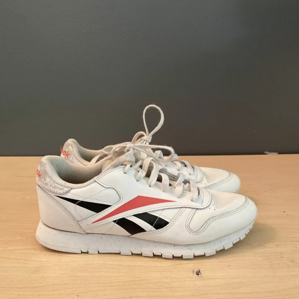 Reebok Classic Leather women shoes  White/Black/Red size 8.5